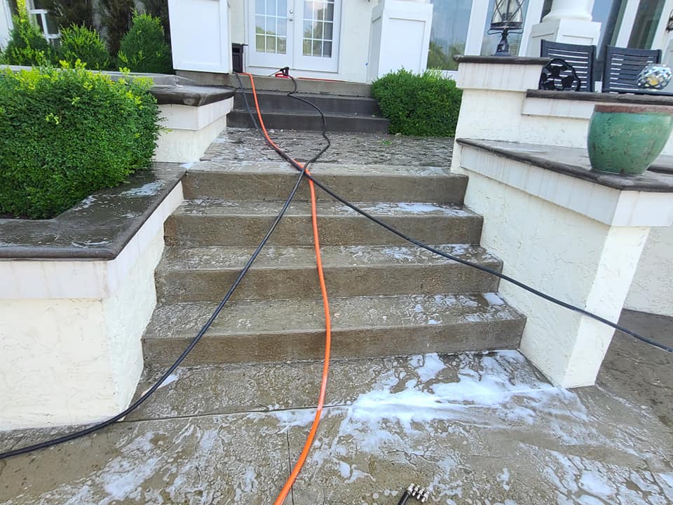 Pressure washing services in Liberty, MO